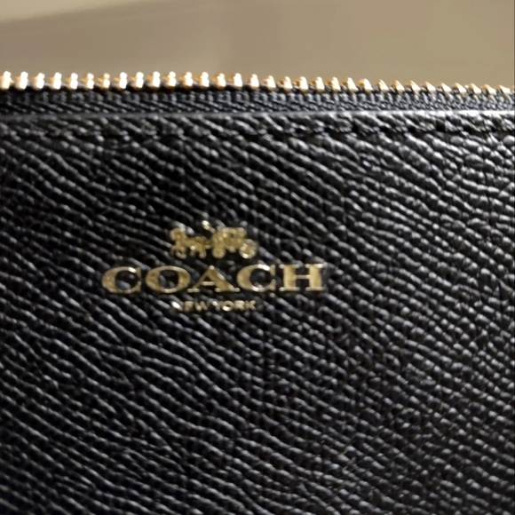 Coach Wristlet - Picture 2 of 4